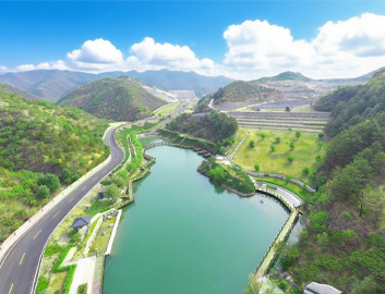 懋龙溪陵园环境